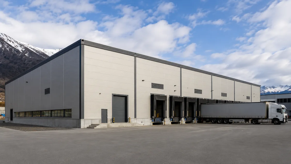 Industrial warehouse sandwich panel application reference